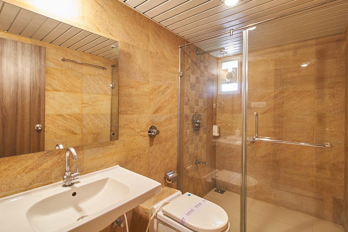 ראג'קוט Hotel The Evergrand Palace מראה חיצוני תמונה